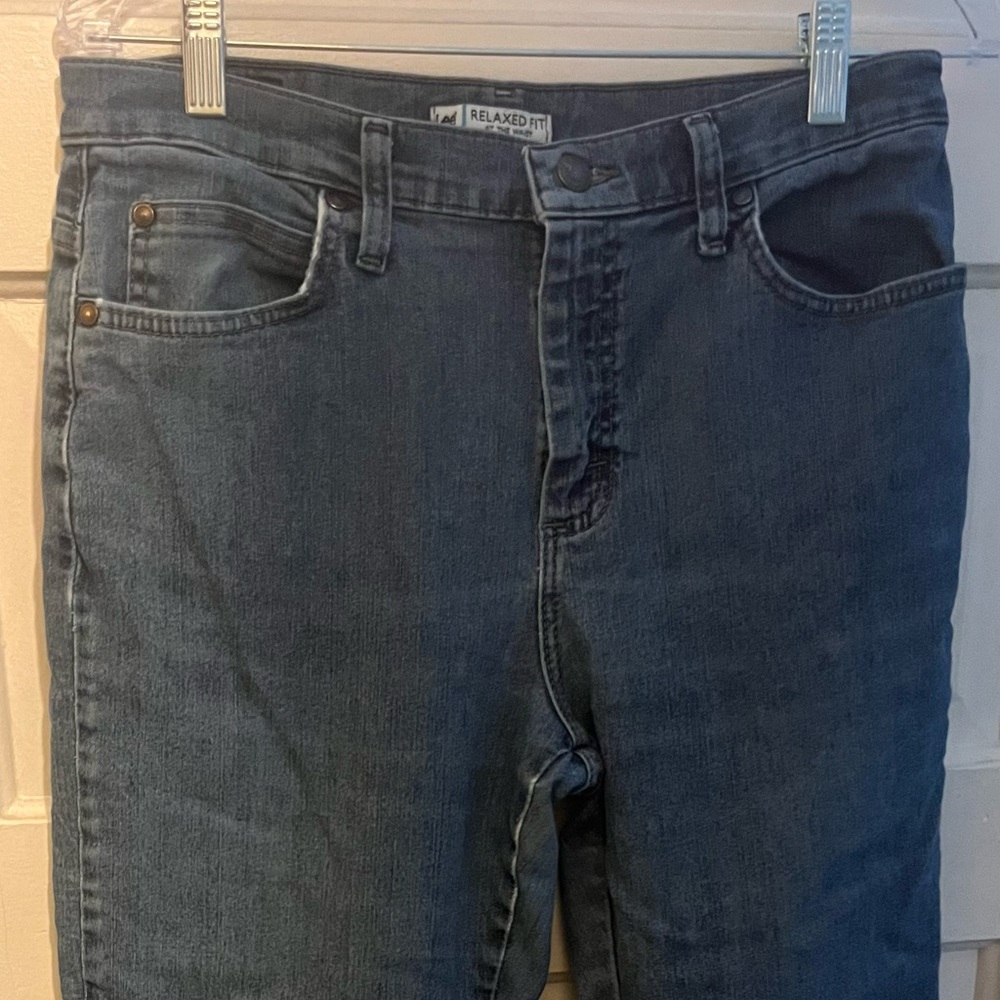 Lee relaxed fit jeans size 10 short